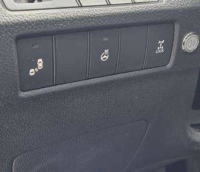 Красный Хендай Санта Фе, объемом двигателя 2 л и пробегом 57 тыс. км за 12500 $, фото 16 на Automoto.ua