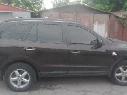 Хендай Санта Фе 2008 у Києві на Automoto.ua Червоний Хендай Санта Фе, об'ємом двигуна 2.7 л та пробігом 208 тис. км за 9300 $, фото 1 на Automoto.ua