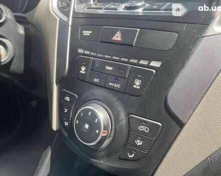 Хендай Санта Фе, объемом двигателя 2.4 л и пробегом 238 тыс. км за 15500 $, фото 15 на Automoto.ua