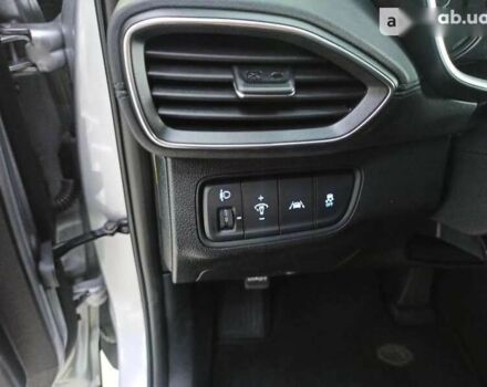 Хендай Санта Фе, об'ємом двигуна 2 л та пробігом 123 тис. км за 27000 $, фото 13 на Automoto.ua