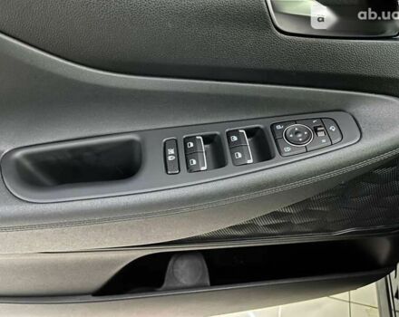 Хендай Санта Фе, объемом двигателя 2 л и пробегом 143 тыс. км за 30000 $, фото 8 на Automoto.ua