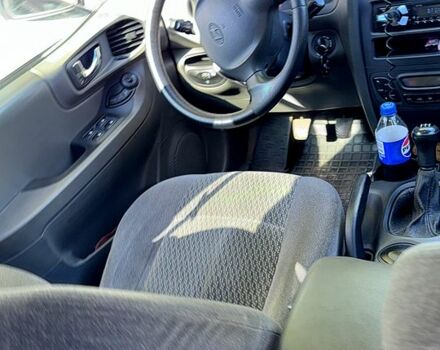 Хендай Санта Фе, объемом двигателя 2 л и пробегом 360 тыс. км за 5200 $, фото 5 на Automoto.ua