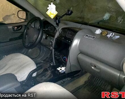 Хендай Санта Фе, объемом двигателя 2 л и пробегом 400 тыс. км за 2450 $, фото 3 на Automoto.ua