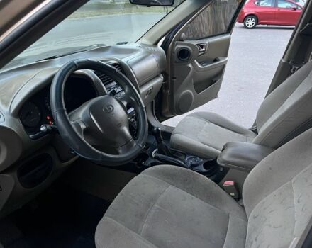 Хендай Санта Фе, об'ємом двигуна 2 л та пробігом 323 тис. км за 3150 $, фото 5 на Automoto.ua