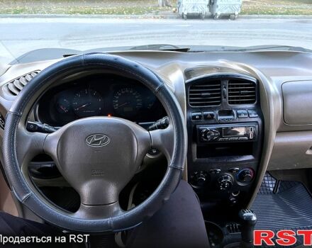 Хендай Санта Фе, об'ємом двигуна 2 л та пробігом 323 тис. км за 3200 $, фото 3 на Automoto.ua