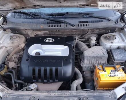 Хендай Санта Фе, об'ємом двигуна 2 л та пробігом 268 тис. км за 6750 $, фото 2 на Automoto.ua