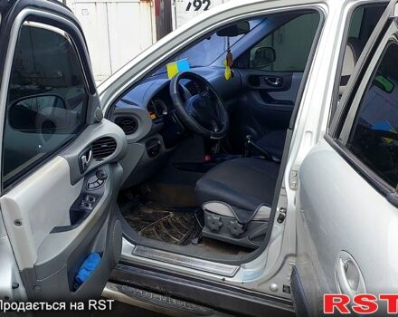 Хендай Санта Фе, объемом двигателя 2 л и пробегом 200 тыс. км за 7650 $, фото 6 на Automoto.ua