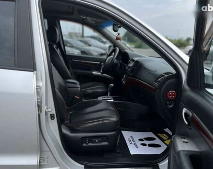 Хендай Санта Фе, объемом двигателя 0 л и пробегом 210 тыс. км за 9500 $, фото 12 на Automoto.ua