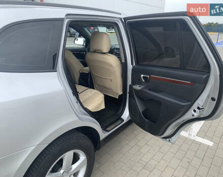 Хендай Санта Фе, объемом двигателя 2.7 л и пробегом 90 тыс. км за 12700 $, фото 12 на Automoto.ua