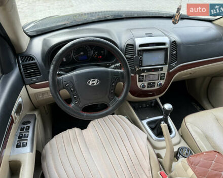Хендай Санта Фе, объемом двигателя 2.2 л и пробегом 300 тыс. км за 5100 $, фото 26 на Automoto.ua
