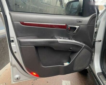 Хендай Санта Фе, объемом двигателя 2 л и пробегом 270 тыс. км за 11900 $, фото 14 на Automoto.ua