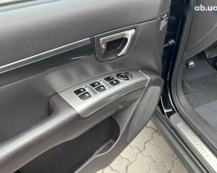 Хендай Санта Фе, объемом двигателя 2 л и пробегом 214 тыс. км за 13490 $, фото 11 на Automoto.ua