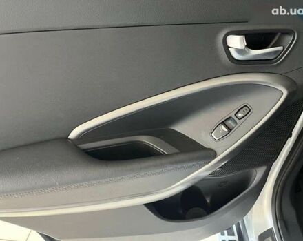 Хендай Санта Фе, объемом двигателя 2 л и пробегом 171 тыс. км за 16500 $, фото 20 на Automoto.ua