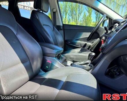 Хендай Санта Фе, объемом двигателя 2.4 л и пробегом 216 тыс. км за 13500 $, фото 6 на Automoto.ua