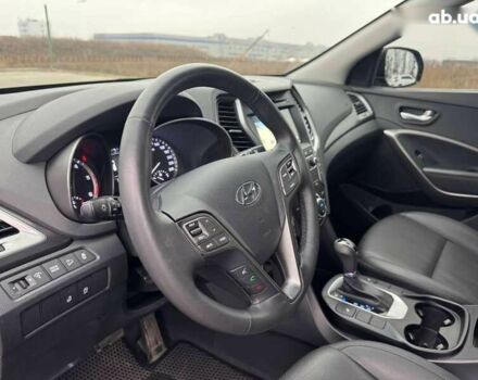 Хендай Санта Фе, объемом двигателя 2 л и пробегом 202 тыс. км за 17500 $, фото 12 на Automoto.ua