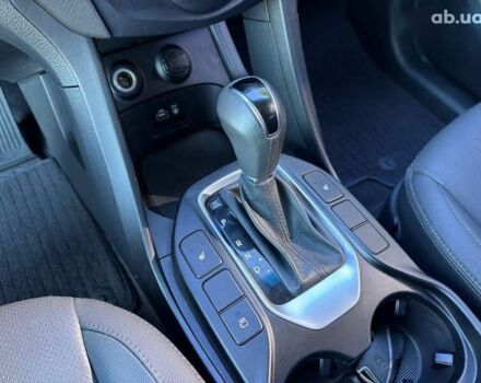 Хендай Санта Фе, объемом двигателя 2 л и пробегом 198 тыс. км за 17900 $, фото 15 на Automoto.ua