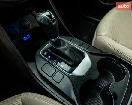 Хендай Санта Фе, объемом двигателя 2.4 л и пробегом 213 тыс. км за 14181 $, фото 17 на Automoto.ua