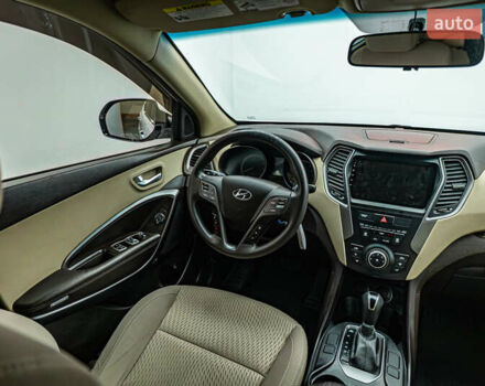 Хендай Санта Фе, объемом двигателя 2.4 л и пробегом 213 тыс. км за 14181 $, фото 10 на Automoto.ua