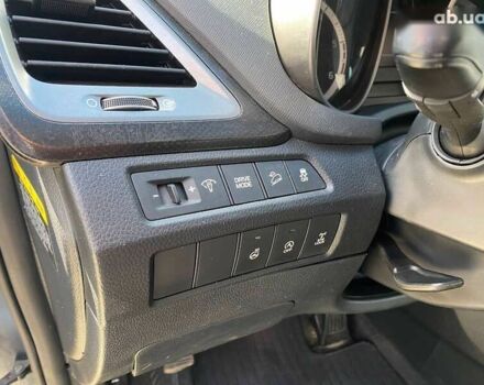 Хендай Санта Фе, объемом двигателя 2 л и пробегом 174 тыс. км за 21500 $, фото 12 на Automoto.ua