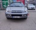 Серый Хендай Санта Фе, объемом двигателя 2 л и пробегом 230 тыс. км за 5000 $, фото 1 на Automoto.ua