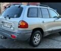 Серый Хендай Санта Фе, объемом двигателя 2 л и пробегом 235 тыс. км за 3475 $, фото 2 на Automoto.ua