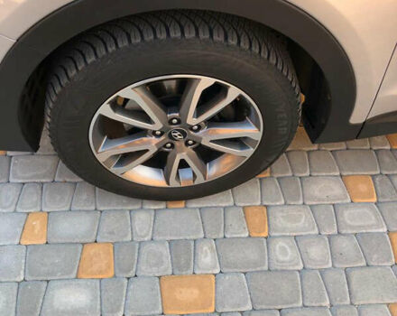 Серый Хендай Санта Фе, объемом двигателя 2.2 л и пробегом 202 тыс. км за 17700 $, фото 2 на Automoto.ua