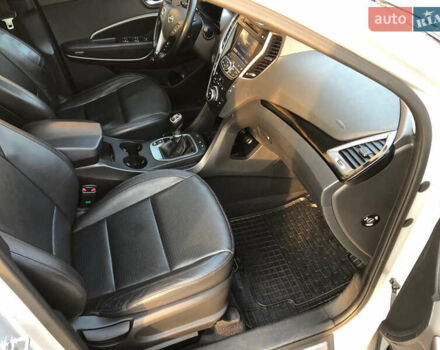 Серый Хендай Санта Фе, объемом двигателя 2.2 л и пробегом 202 тыс. км за 17700 $, фото 11 на Automoto.ua