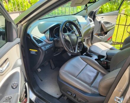 Хендай Санта Фе 2015 в Кривом Роге на Automoto.ua Серый Хендай Санта Фе, объемом двигателя 2.4 л и пробегом 192 тыс. км за 15650 $, фото 9 на Automoto.ua