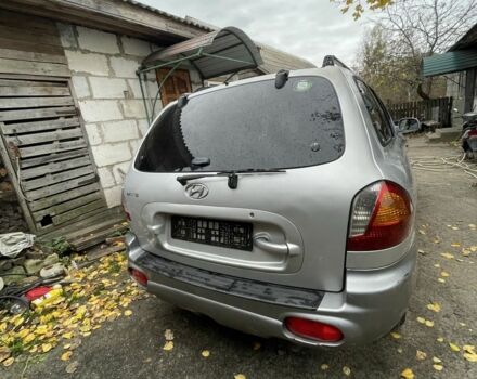 Серый Хендай Санта Фе, объемом двигателя 2 л и пробегом 272 тыс. км за 2800 $, фото 2 на Automoto.ua