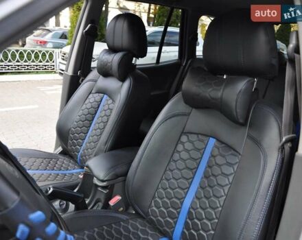 Сірий Хендай Санта Фе, об'ємом двигуна 2 л та пробігом 238 тис. км за 5800 $, фото 25 на Automoto.ua