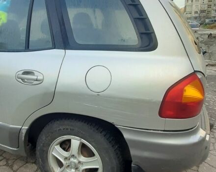 Сірий Хендай Санта Фе, об'ємом двигуна 2 л та пробігом 200 тис. км за 3546 $, фото 8 на Automoto.ua