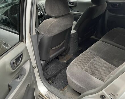 Серый Хендай Санта Фе, объемом двигателя 2 л и пробегом 272 тыс. км за 2800 $, фото 6 на Automoto.ua