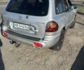 Сірий Хендай Санта Фе, об'ємом двигуна 2 л та пробігом 350 тис. км за 3600 $, фото 1 на Automoto.ua