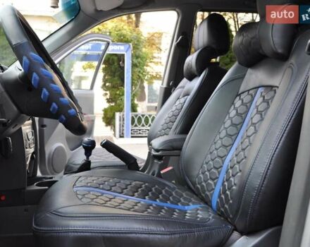 Сірий Хендай Санта Фе, об'ємом двигуна 2 л та пробігом 238 тис. км за 5800 $, фото 24 на Automoto.ua