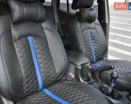 Сірий Хендай Санта Фе, об'ємом двигуна 2 л та пробігом 238 тис. км за 5800 $, фото 23 на Automoto.ua