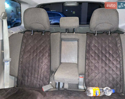 Серый Хендай Санта Фе, объемом двигателя 2 л и пробегом 379 тыс. км за 5000 $, фото 9 на Automoto.ua