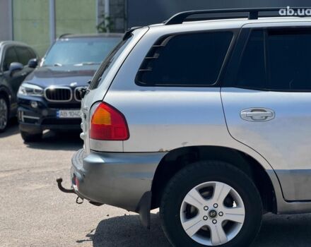 Сірий Хендай Санта Фе, об'ємом двигуна 2 л та пробігом 280 тис. км за 4490 $, фото 10 на Automoto.ua