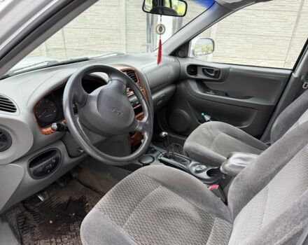 Сірий Хендай Санта Фе, об'ємом двигуна 2 л та пробігом 288 тис. км за 5300 $, фото 7 на Automoto.ua