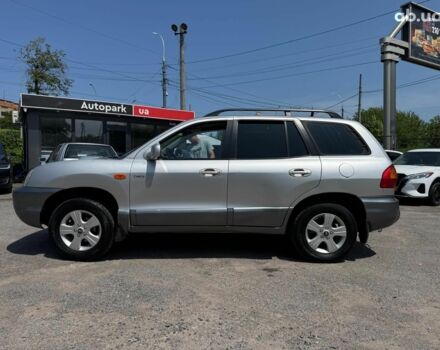 Сірий Хендай Санта Фе, об'ємом двигуна 2 л та пробігом 280 тис. км за 4490 $, фото 4 на Automoto.ua