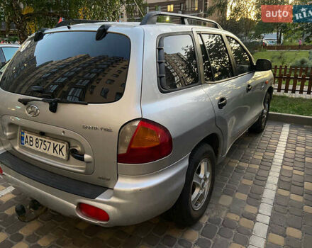 Серый Хендай Санта Фе, объемом двигателя 2 л и пробегом 379 тыс. км за 5000 $, фото 3 на Automoto.ua