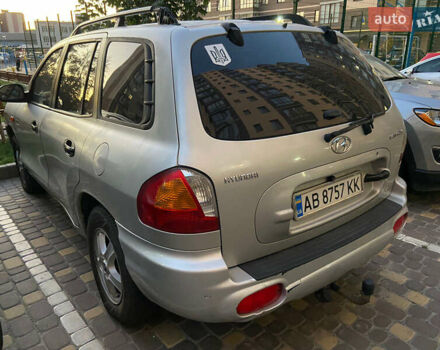 Серый Хендай Санта Фе, объемом двигателя 2 л и пробегом 379 тыс. км за 5000 $, фото 2 на Automoto.ua