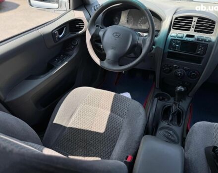 Сірий Хендай Санта Фе, об'ємом двигуна 2 л та пробігом 280 тис. км за 4490 $, фото 31 на Automoto.ua