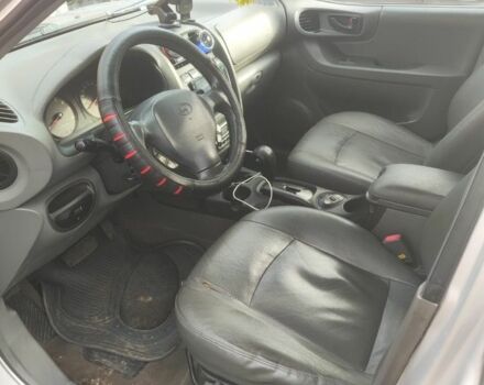 Сірий Хендай Санта Фе, об'ємом двигуна 2 л та пробігом 3 тис. км за 2750 $, фото 2 на Automoto.ua