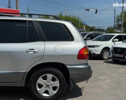Сірий Хендай Санта Фе, об'ємом двигуна 2 л та пробігом 280 тис. км за 4490 $, фото 5 на Automoto.ua