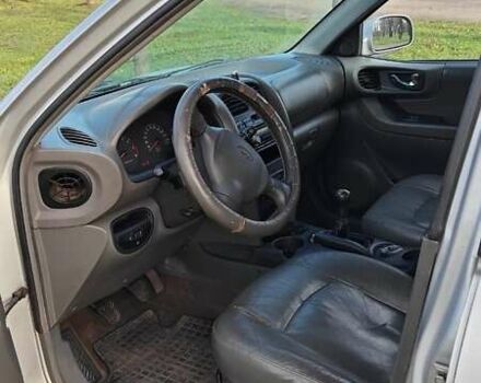 Сірий Хендай Санта Фе, об'ємом двигуна 2.35 л та пробігом 330 тис. км за 4500 $, фото 6 на Automoto.ua