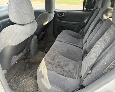 Серый Хендай Санта Фе, объемом двигателя 2.4 л и пробегом 300 тыс. км за 2200 $, фото 6 на Automoto.ua