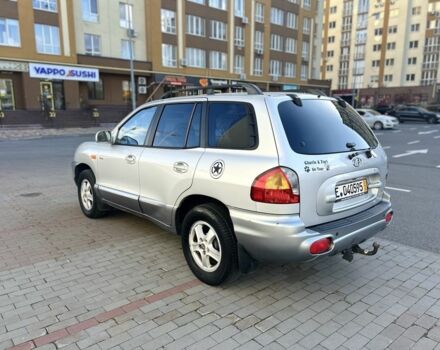 Серый Хендай Санта Фе, объемом двигателя 2 л и пробегом 357 тыс. км за 3700 $, фото 4 на Automoto.ua