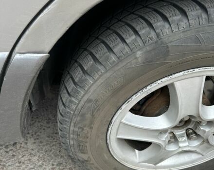 Серый Хендай Санта Фе, объемом двигателя 0 л и пробегом 300 тыс. км за 4500 $, фото 6 на Automoto.ua