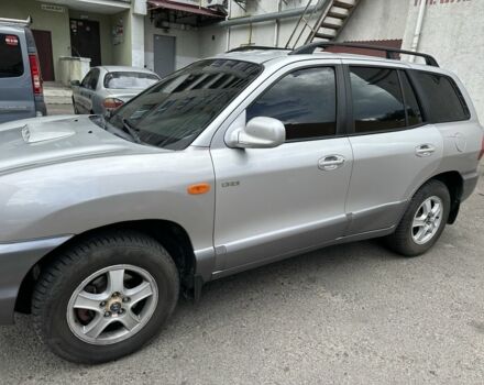 Серый Хендай Санта Фе, объемом двигателя 0 л и пробегом 300 тыс. км за 4500 $, фото 2 на Automoto.ua