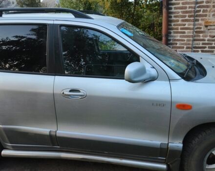 Серый Хендай Санта Фе, объемом двигателя 2 л и пробегом 39 тыс. км за 3500 $, фото 4 на Automoto.ua